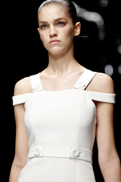 Look 22